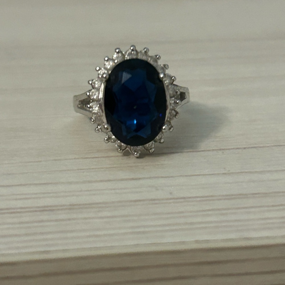 Kate Middleton/Princess Diana Replica Engagement Ring Costume Jewelry